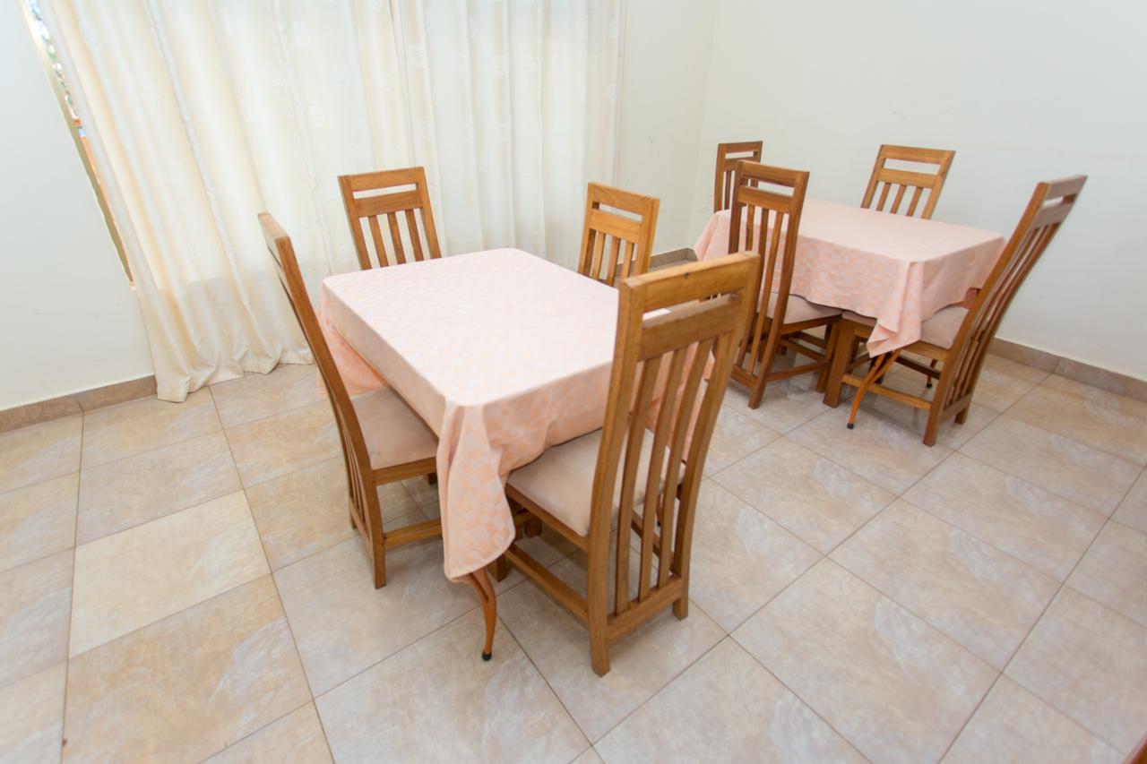 Auberge Saint Jean Leopold Kigali Buitenkant foto