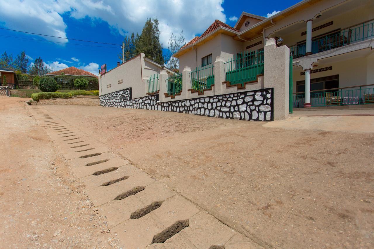 Auberge Saint Jean Leopold Kigali Buitenkant foto