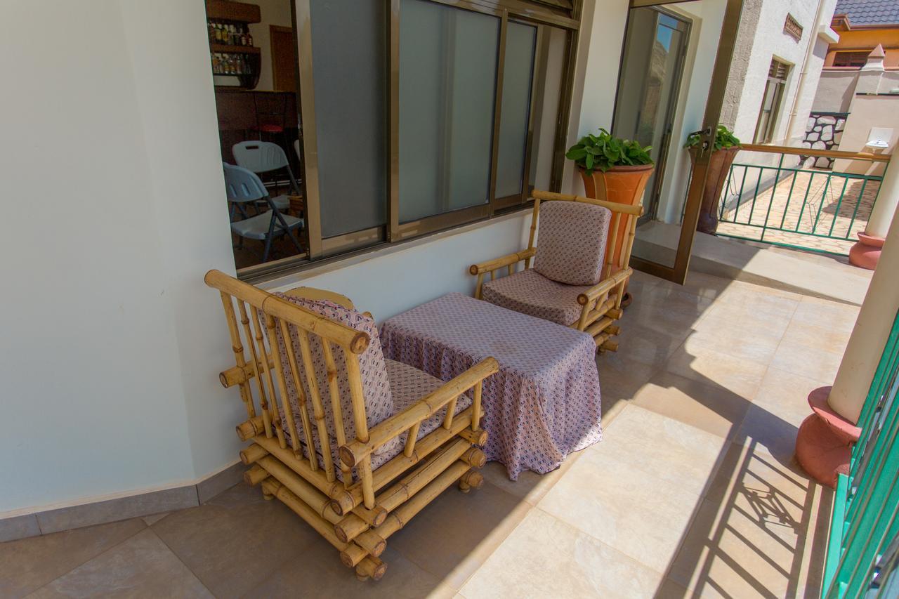 Auberge Saint Jean Leopold Kigali Buitenkant foto