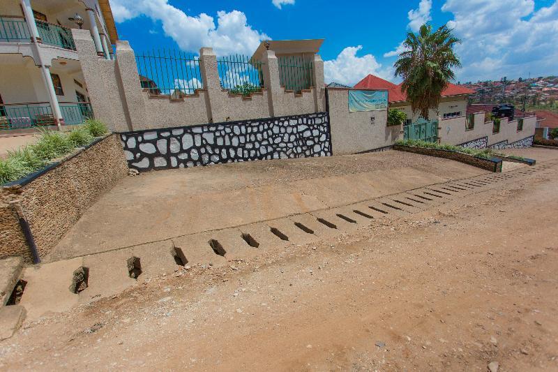 Auberge Saint Jean Leopold Kigali Buitenkant foto